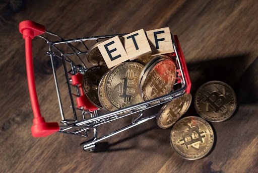 Bitcoin ETFs Face Continued Declines, Ripple Investors Pivot to Monero & this AI Altcoin